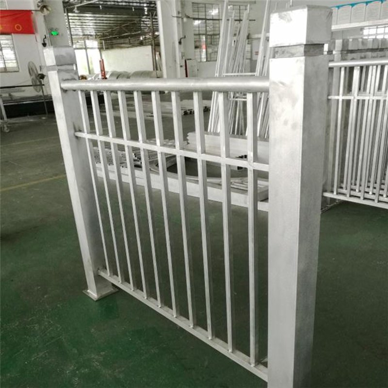 如何选择适合您的阳台护栏？—一个案例的深度解析
